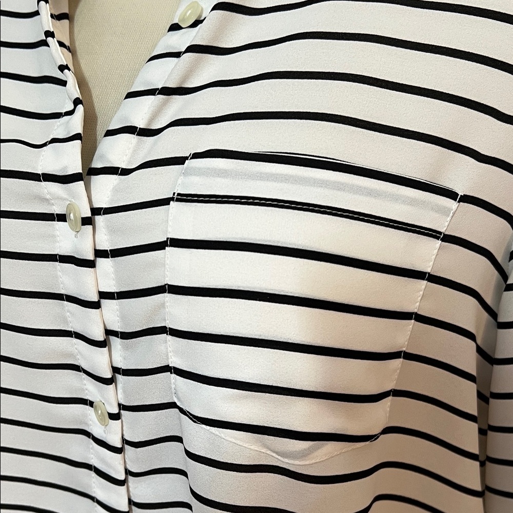 Halogen Black and White Striped Button Down Shirt Roll Tab Sleeves Smile Hem - Picture 6 of 9